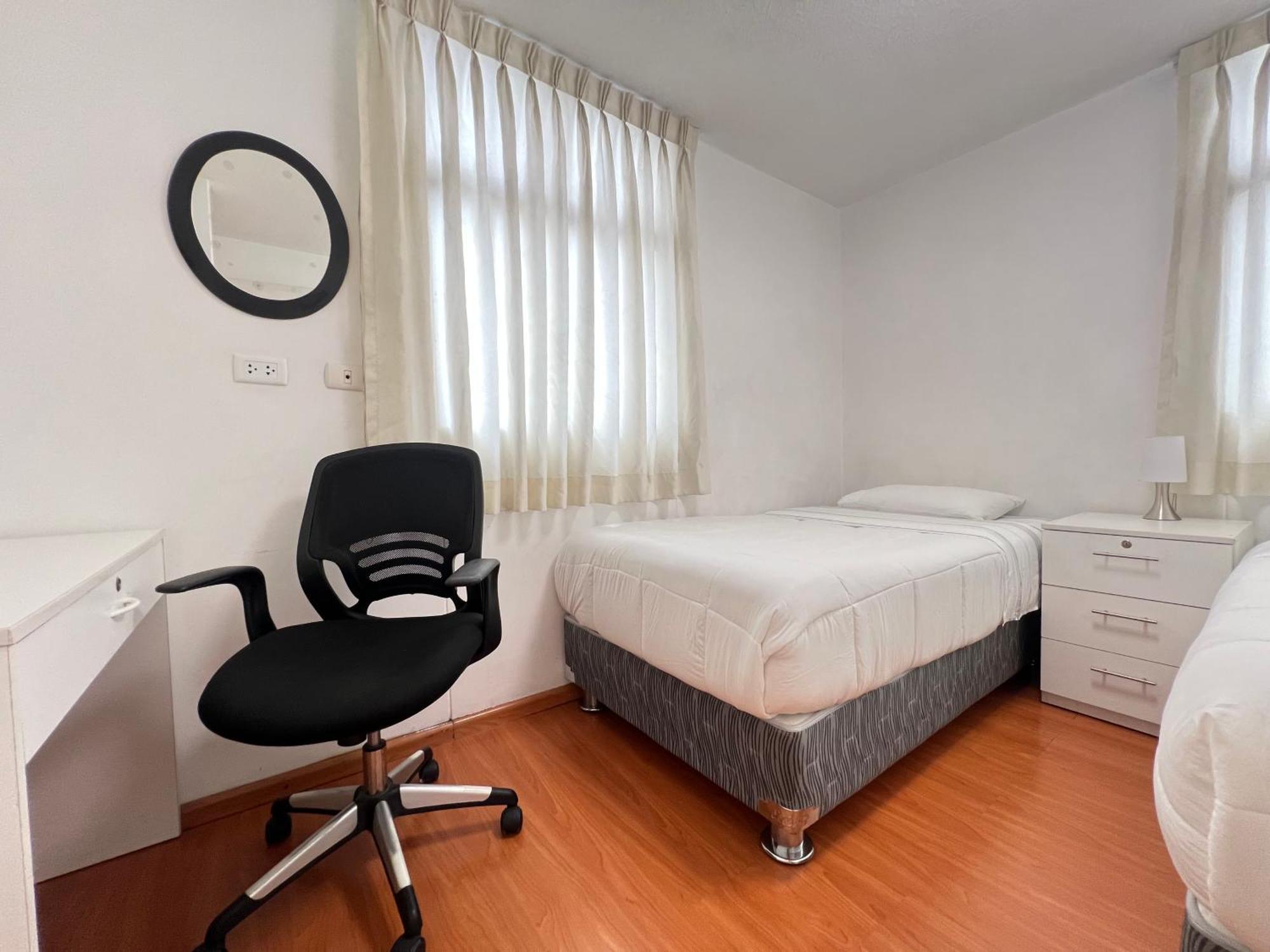 Downtown Lima Apt With May Promo Book & Save Big Exterior photo