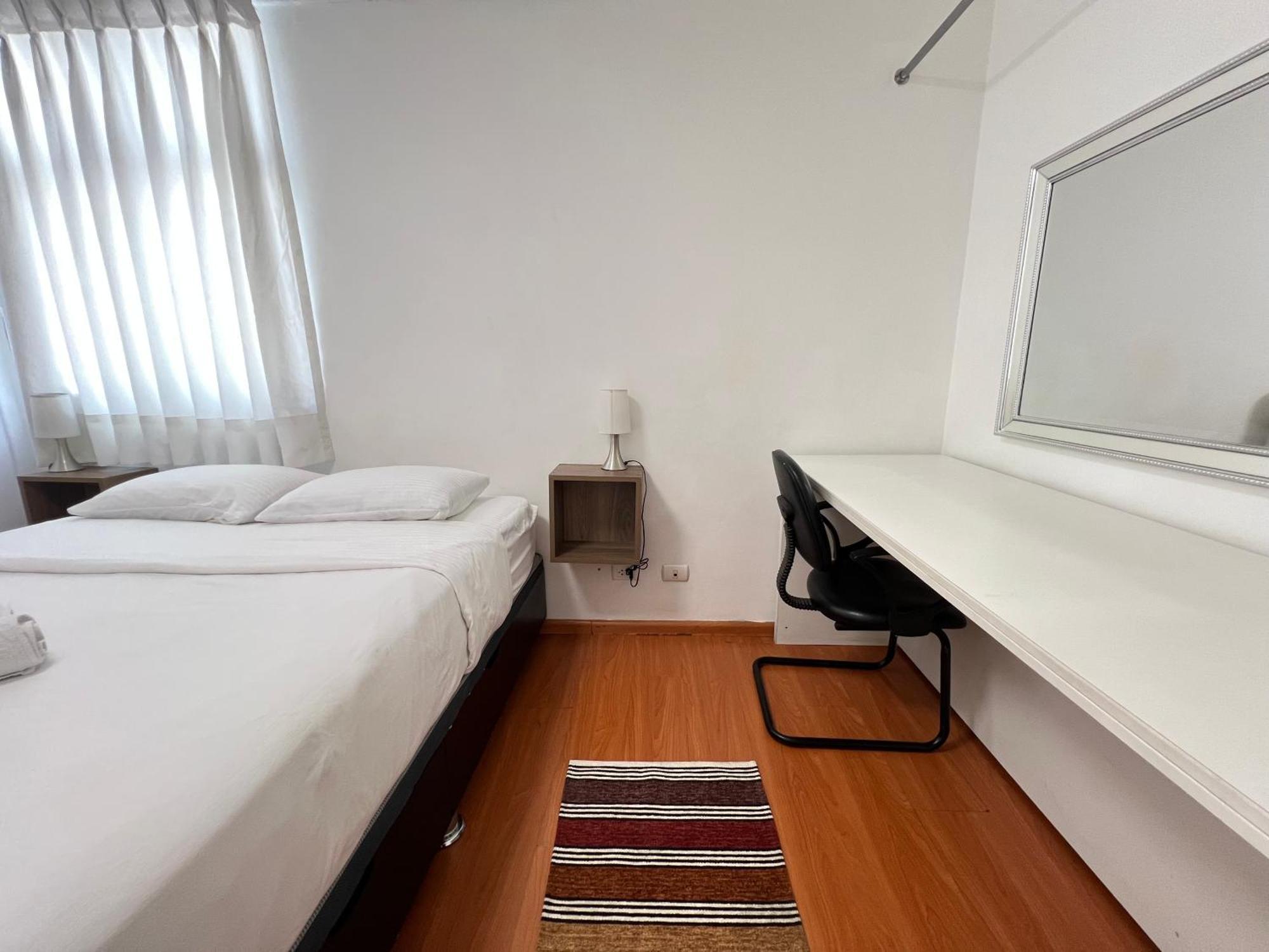 Downtown Lima Apt With May Promo Book & Save Big Exterior photo