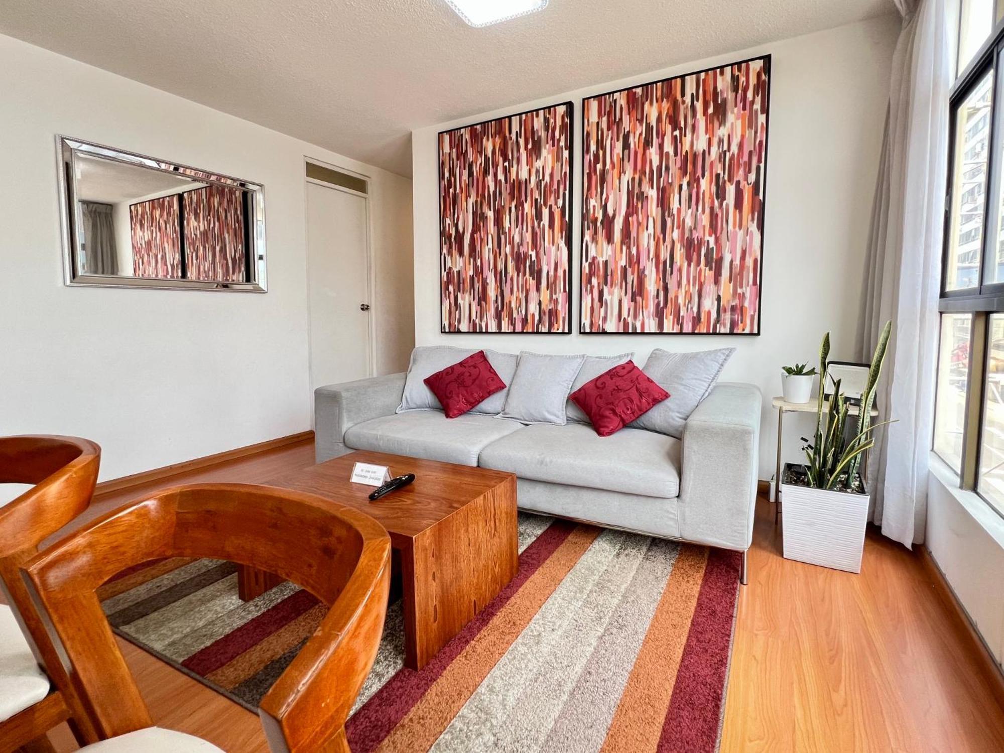 Downtown Lima Apt With May Promo Book & Save Big Exterior photo
